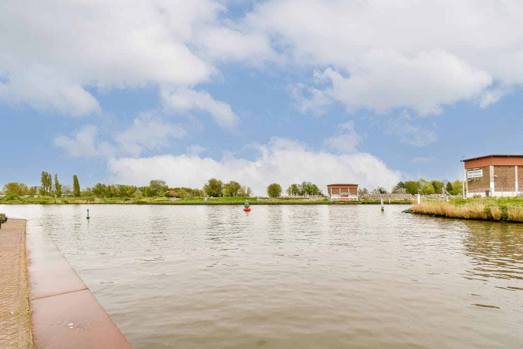 Foto 23 van Vluchtladderstraat 33