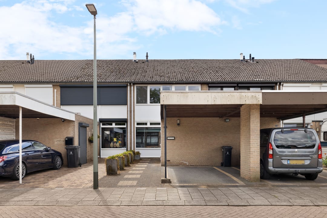 Foto 1 van Admiraal Helfrichstraat 86