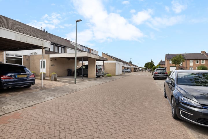 Foto 30 van Admiraal Helfrichstraat 86