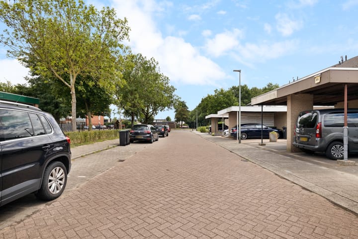 Foto 32 van Admiraal Helfrichstraat 86