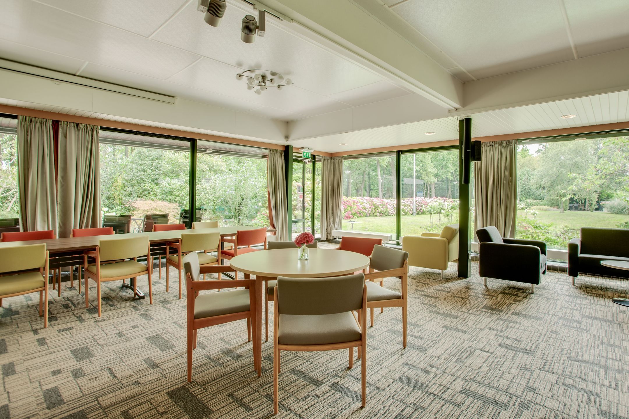 Foto 18 van Dr H. Colijnlaan 6-F172