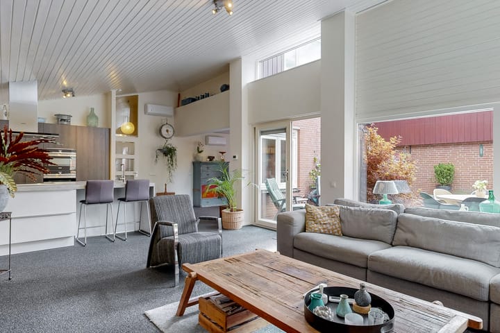 Foto 2 van Vossebes 6