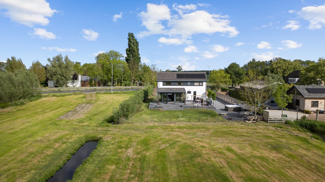 Foto 1 van Oosteinde 10