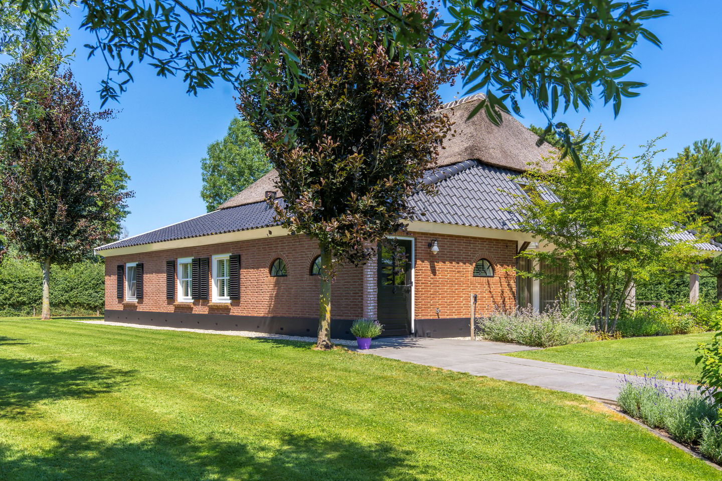 Photo 89 of Michelstraat 9