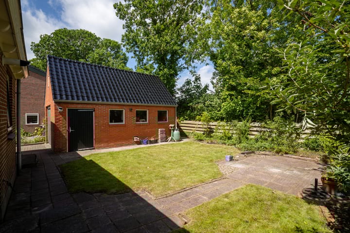 Foto 35 van Allersmaweg 10