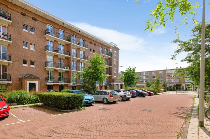 Foto 13 van Akbarstraat 8-A