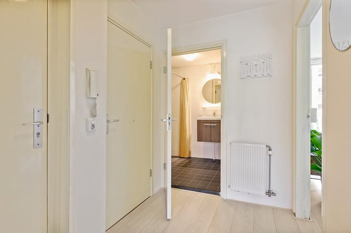 Foto 19 van Akbarstraat 8-A