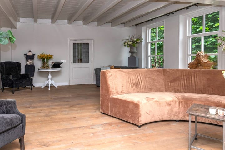 Foto 14 van Dorpsplein 4