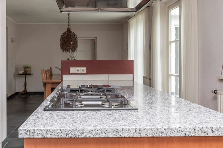 Foto 22 van Dorpsplein 4