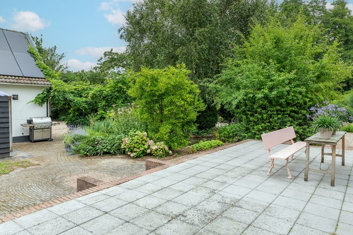 Foto 42 van Dorpsplein 4