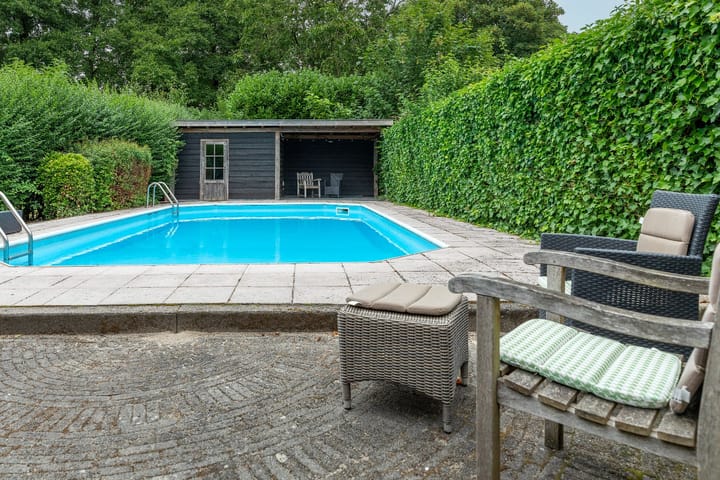 Foto 47 van Dorpsplein 4