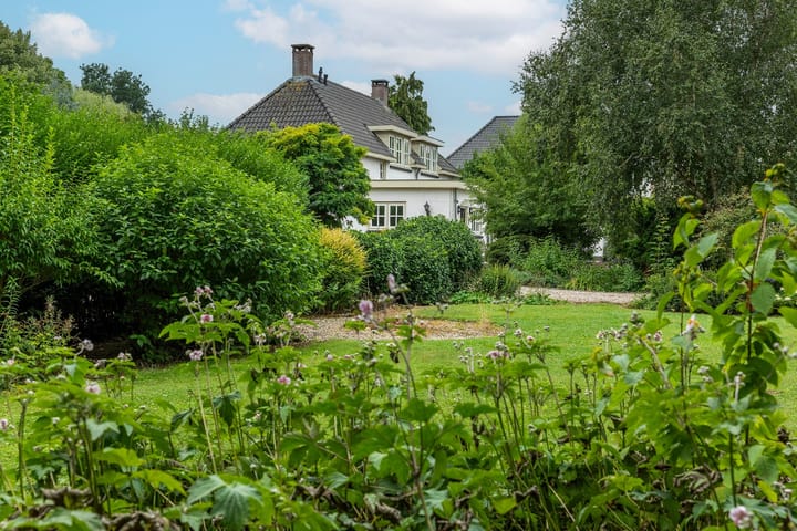 Foto 57 van Dorpsplein 4