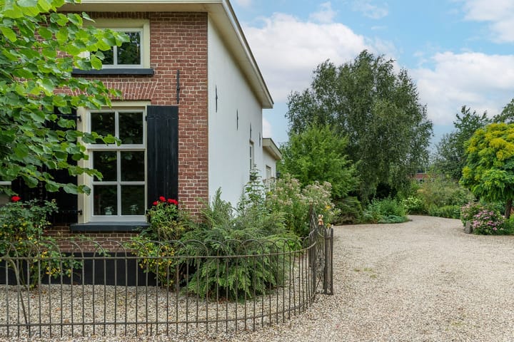 Foto 61 van Dorpsplein 4