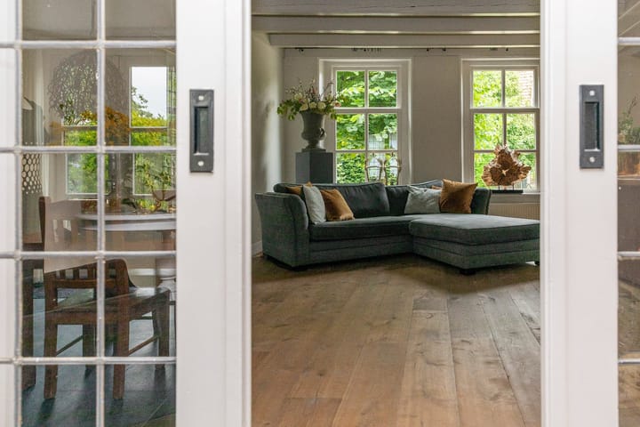 Foto 68 van Dorpsplein 4