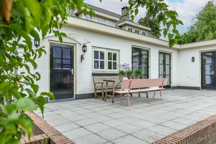 Foto 87 van Dorpsplein 4