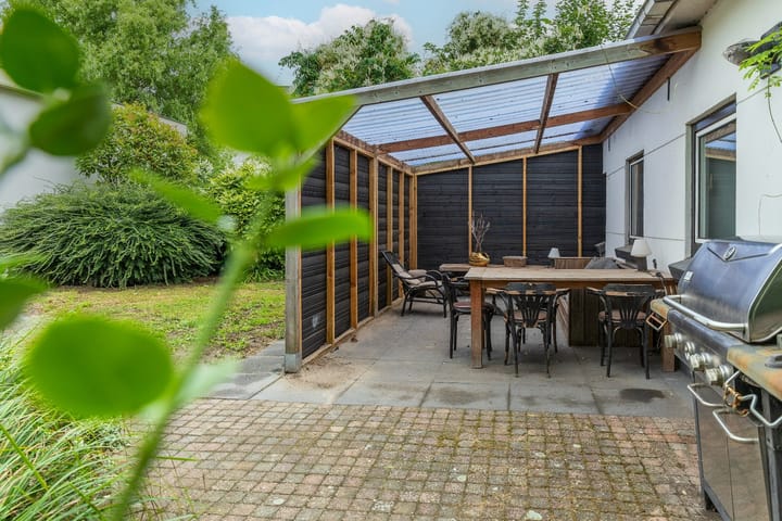 Foto 89 van Dorpsplein 4