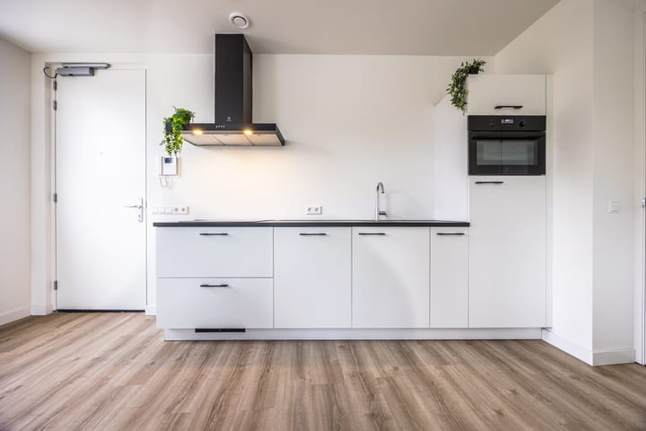 Foto 16 van Roosendaalsestraat 18-F