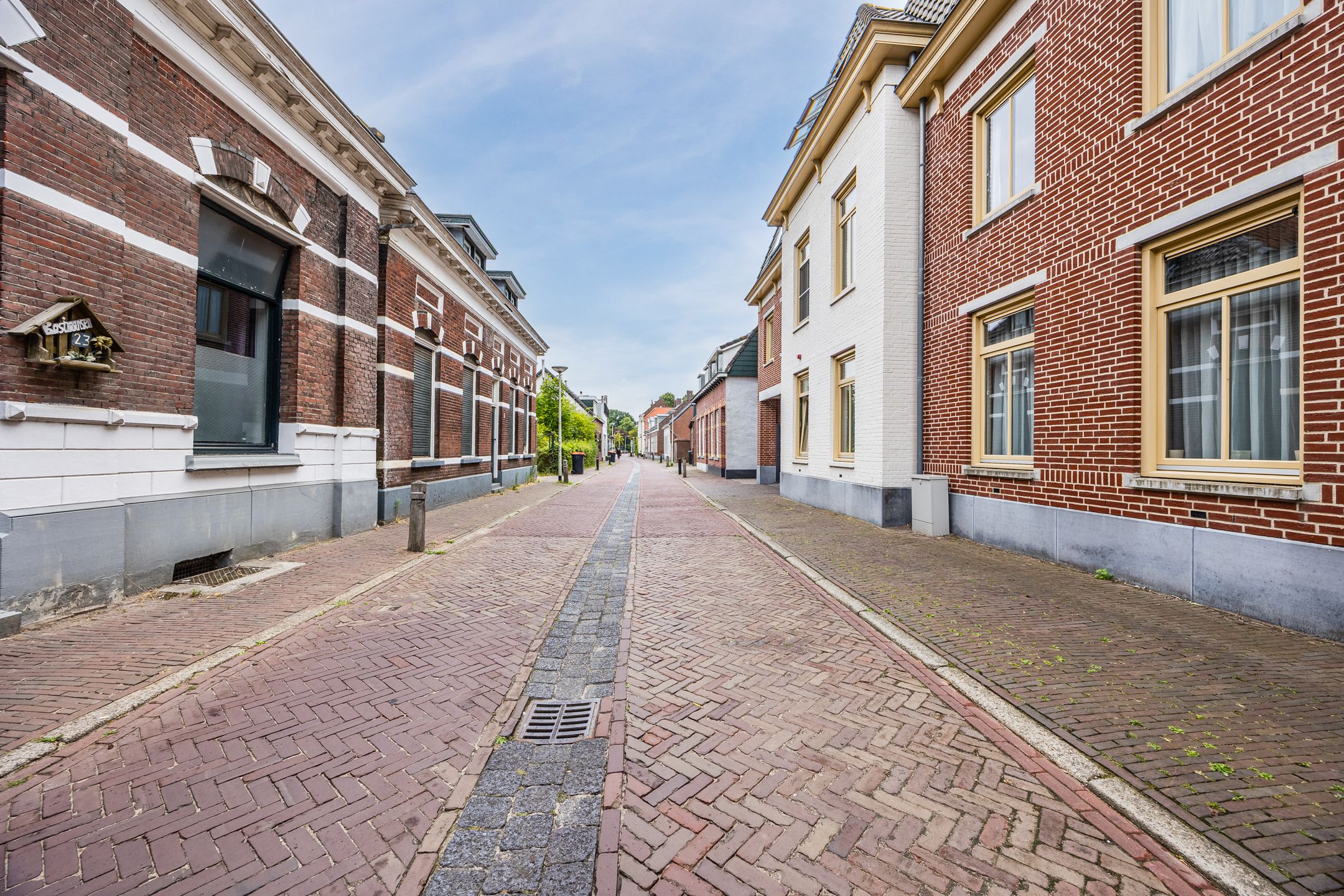 Foto 36 van Roosendaalsestraat 18-F