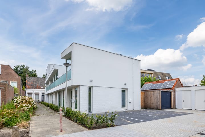 Foto 41 van Roosendaalsestraat 18-F