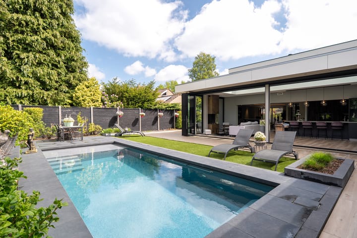 Photo 2 of Goudsbloemweg 6