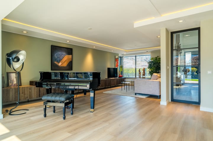 Photo 4 of Goudsbloemweg 6