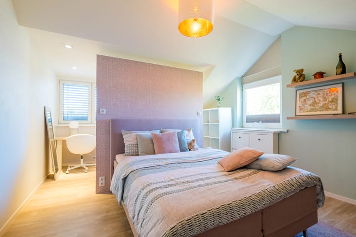 Photo 37 of Goudsbloemweg 6