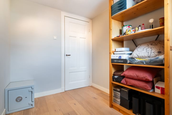 Photo 38 of Justus van Effenstraat 23-BS