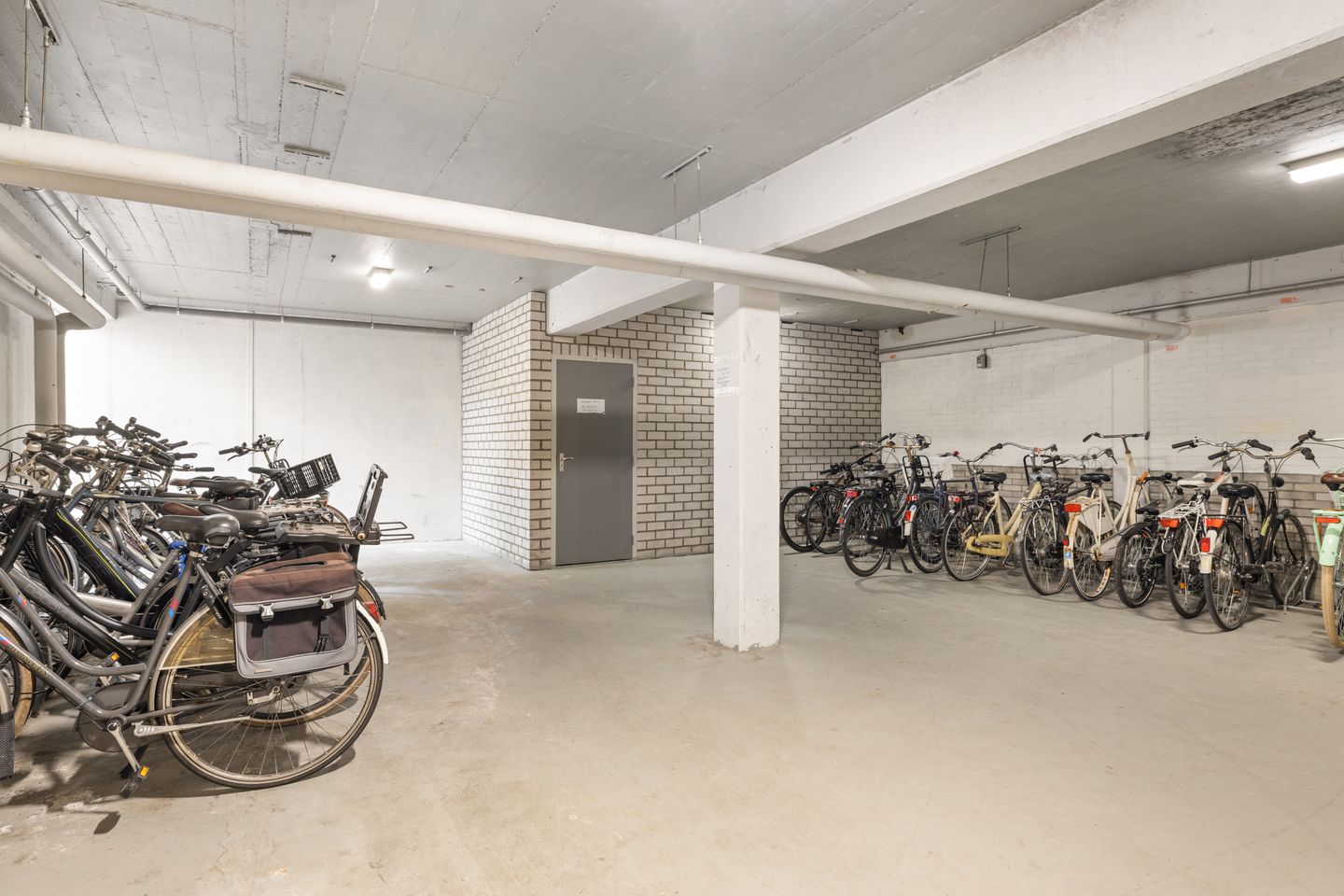 Foto 29 van Roelof Kranenburgplein 36