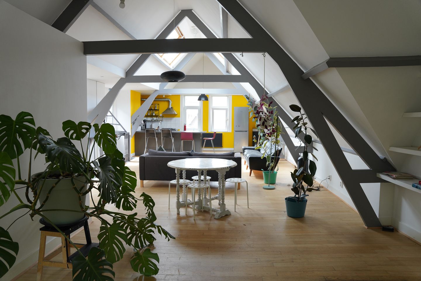 Foto 10 van Graaf Florisstraat 9-B03