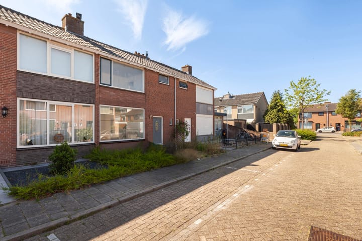 Photo 3 of Seringenstraat 21