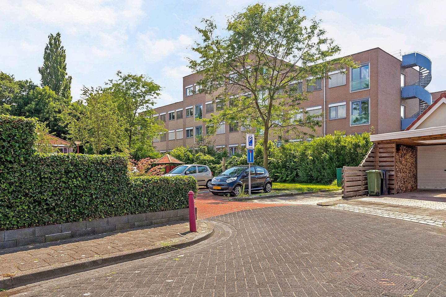 Foto 4 van Stationsplein 4-24