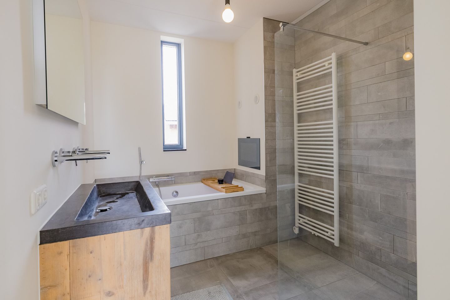 Foto 25 van Lisdodde 51