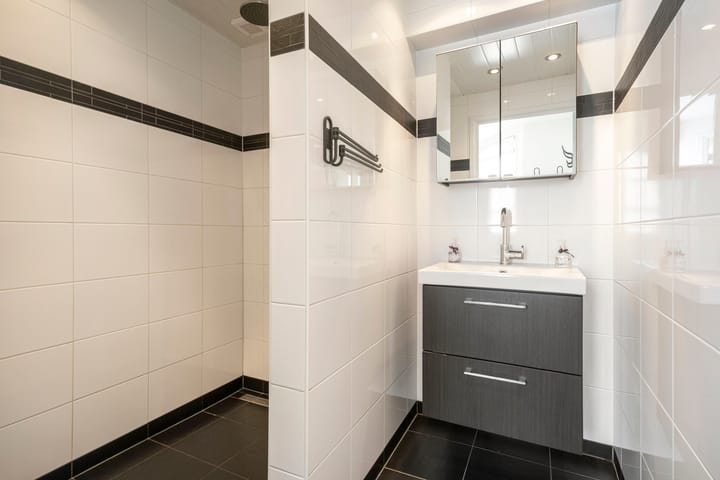 Foto 9 van Parallelweg 74