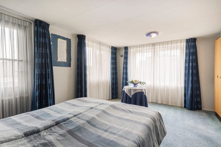 Foto 16 van Parallelweg 74