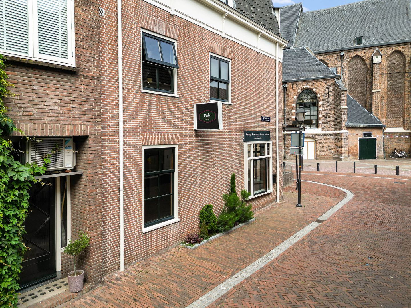 Bekijk foto 5 van Venestraat 1