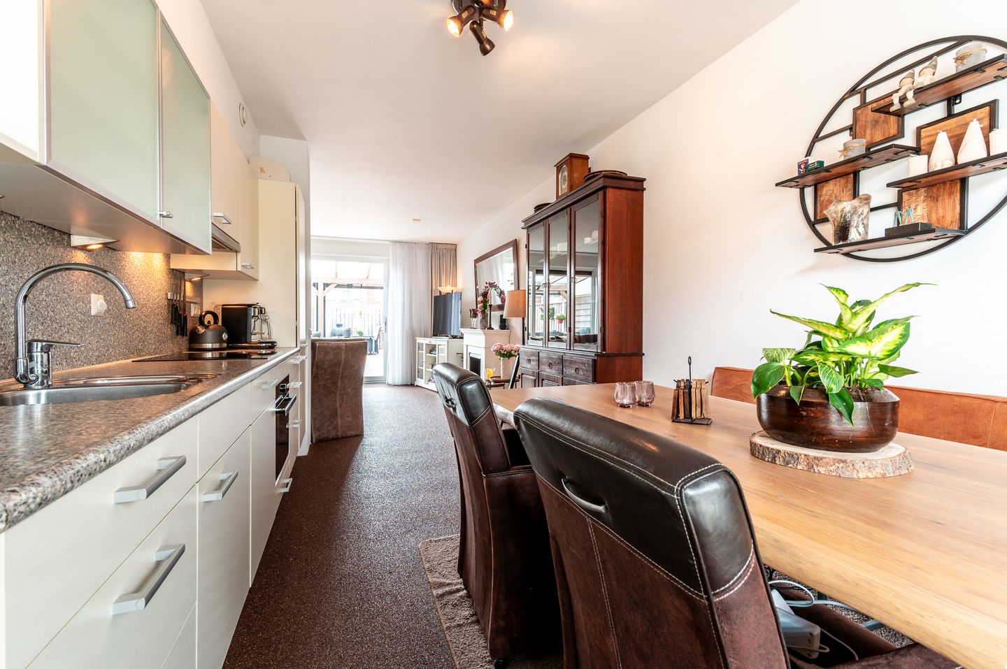 Foto 14 van Vooronder 56