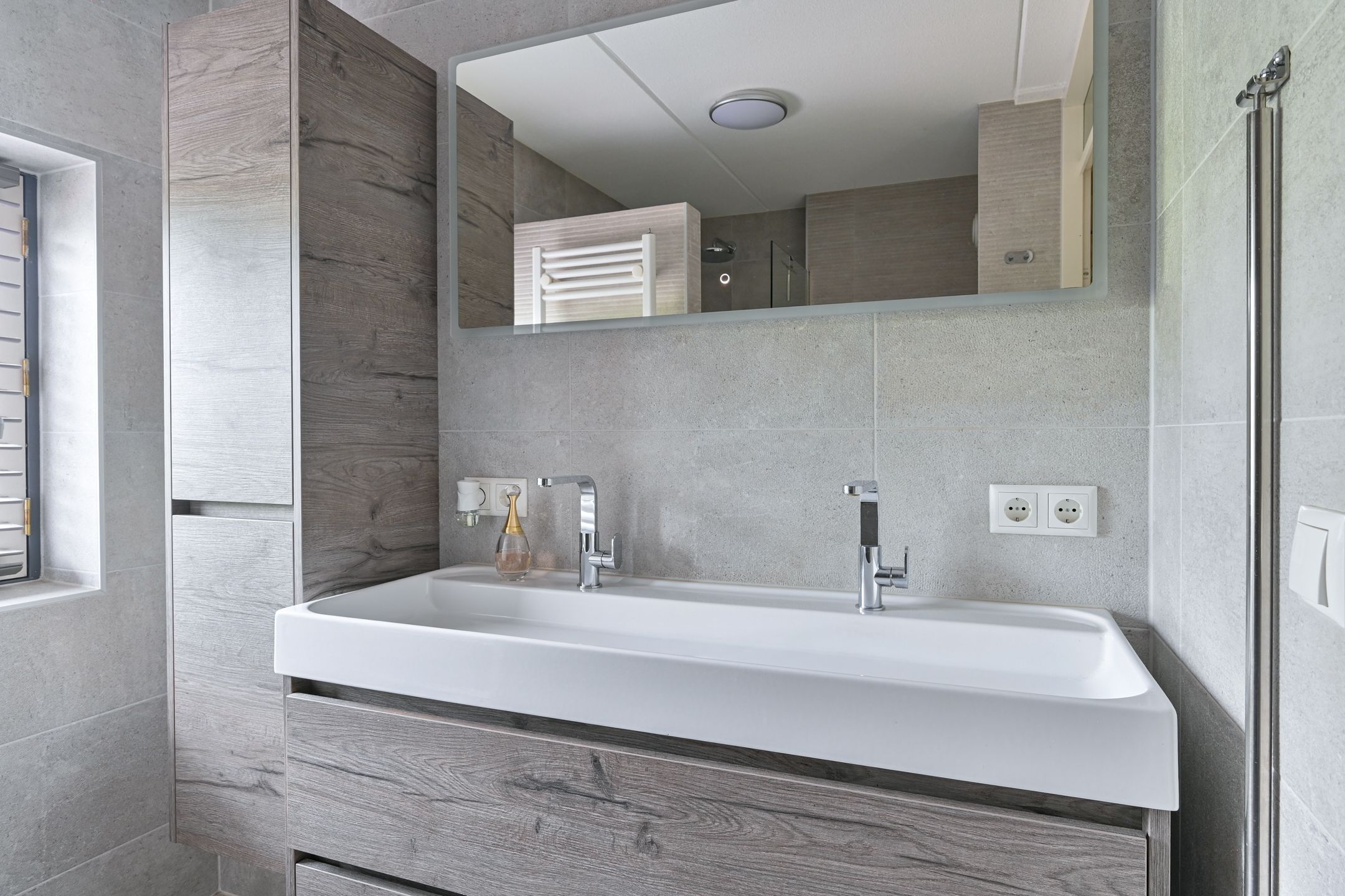 Foto 24 van Pauwoog 52