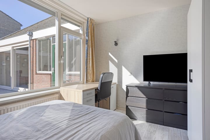 Foto 25 van Emdenmeen 54