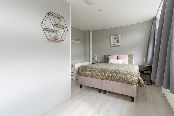 Foto 22 van Meerkoetstraat 56