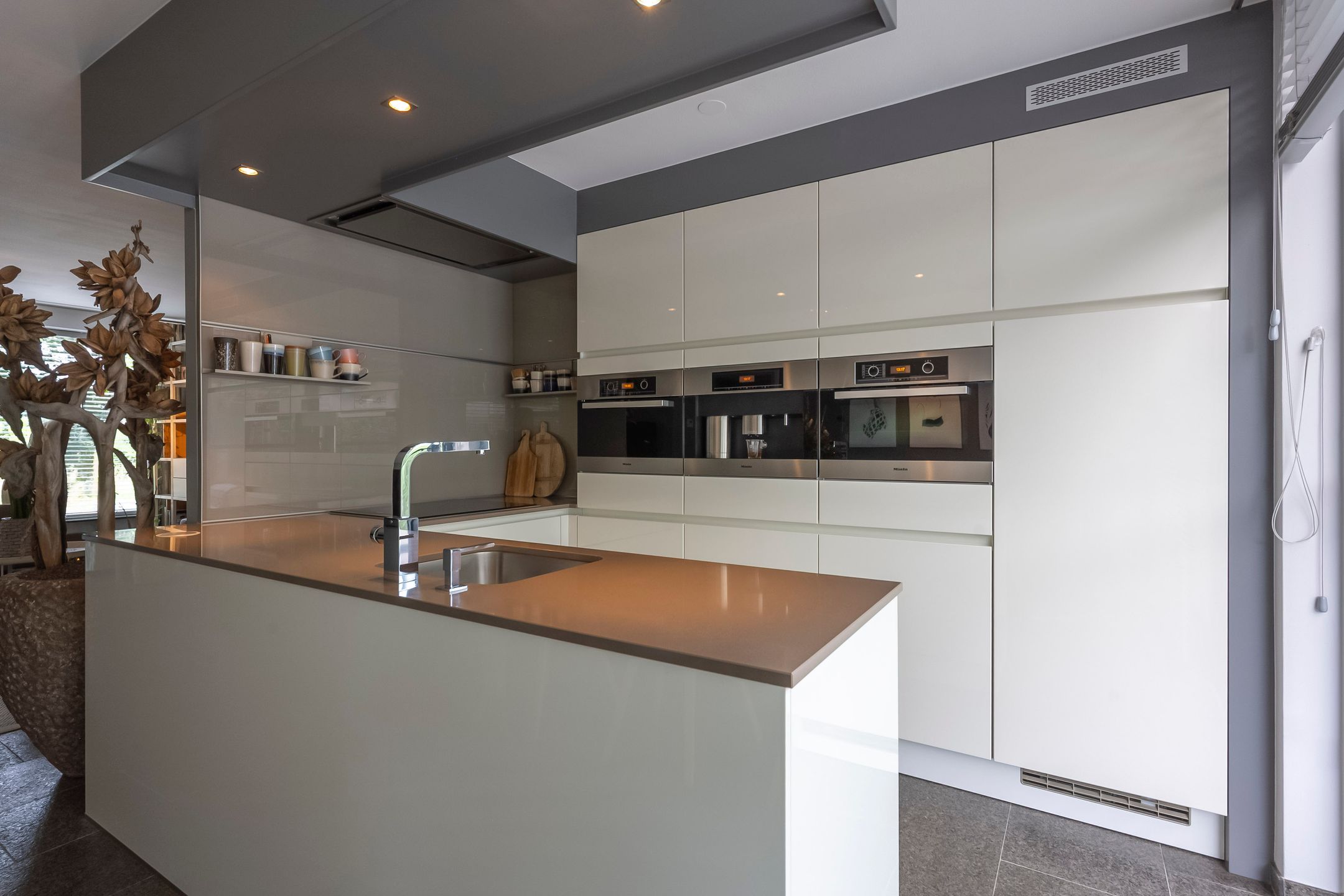 Foto 15 van Hendrik van Veldekestraat 60