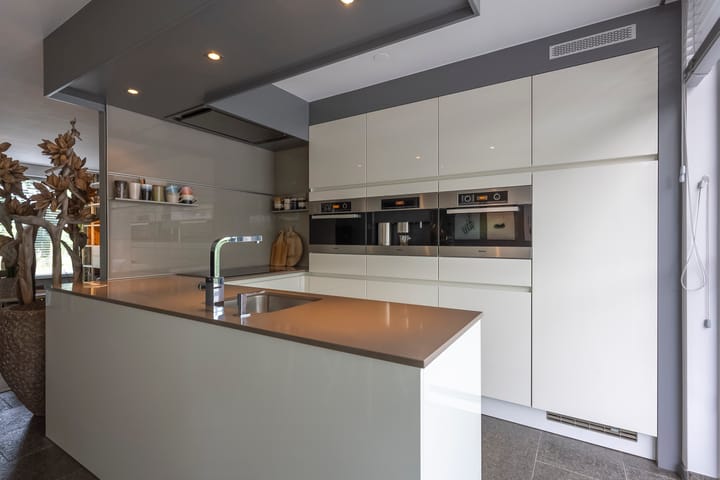 Foto 15 van Hendrik van Veldekestraat 60