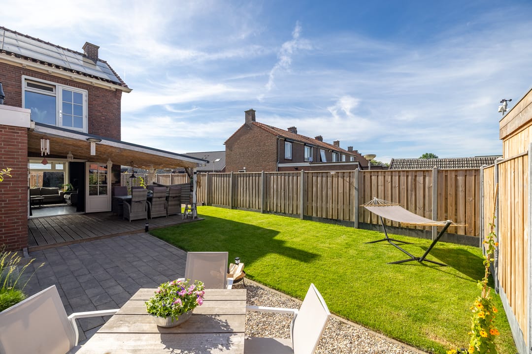 Foto 2 van Pastoor te Rielestraat 2