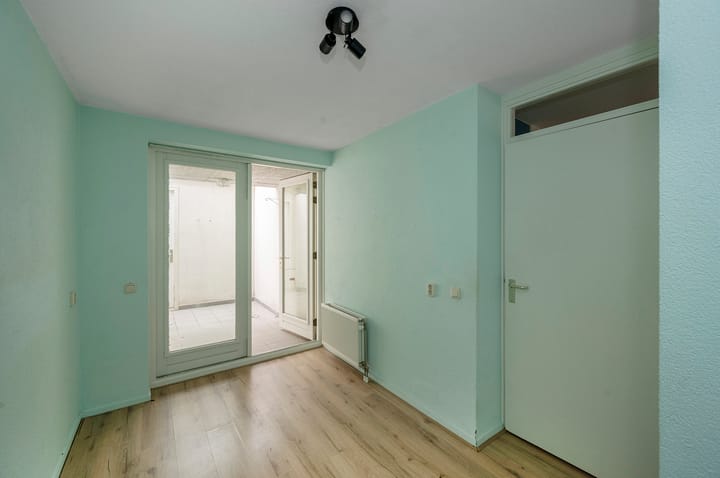 Photo 12 of Wilhelminastraat 60