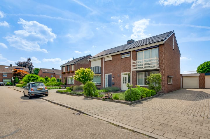 Foto 32 van Tjongerstraat 7