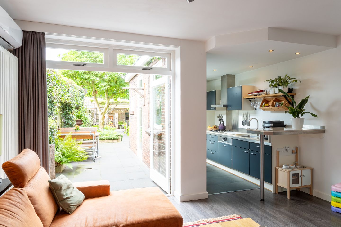 Foto 5 van Helmondselaan 21