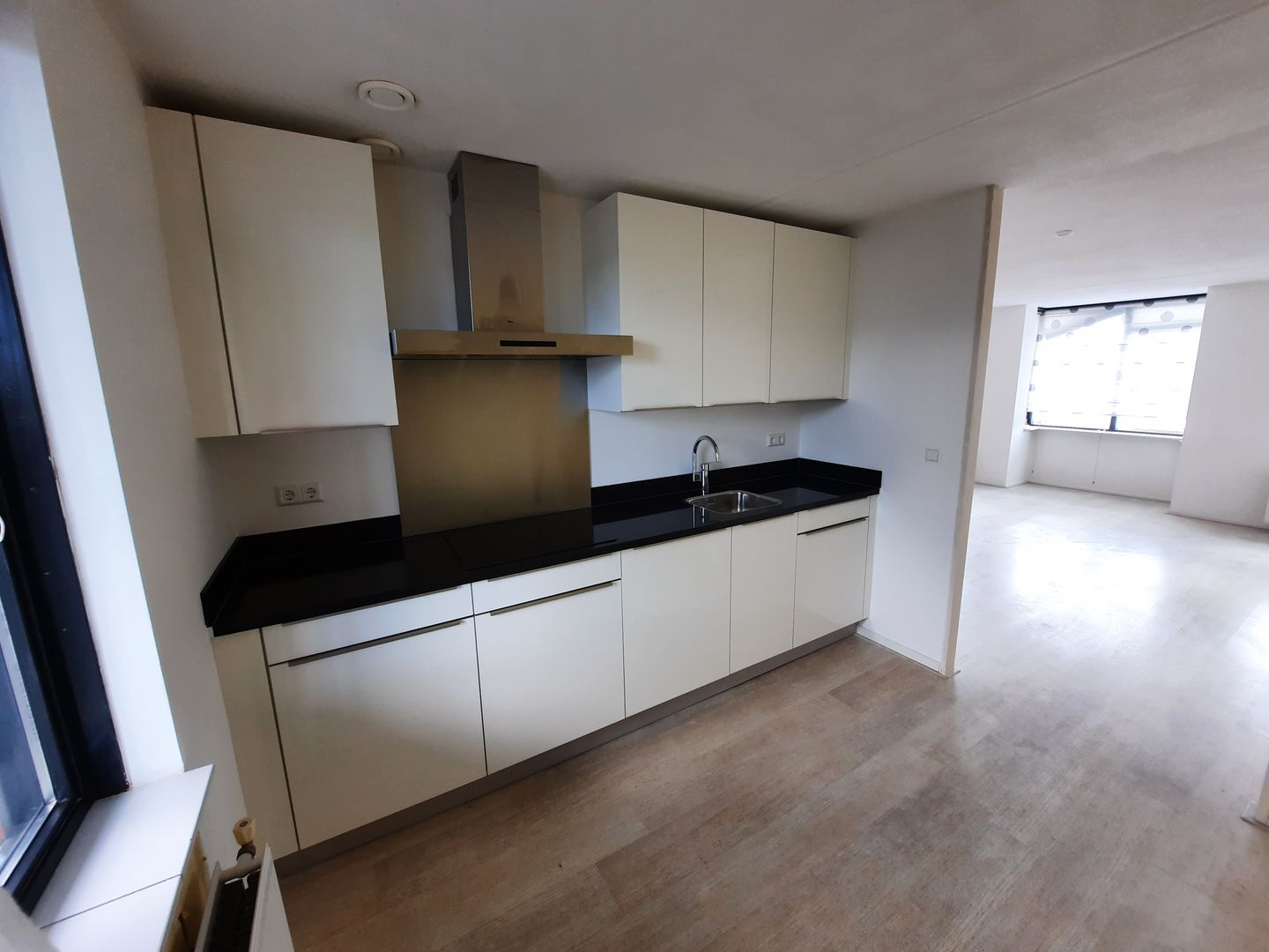 Photo 5 of Krommenieërweg 28-B