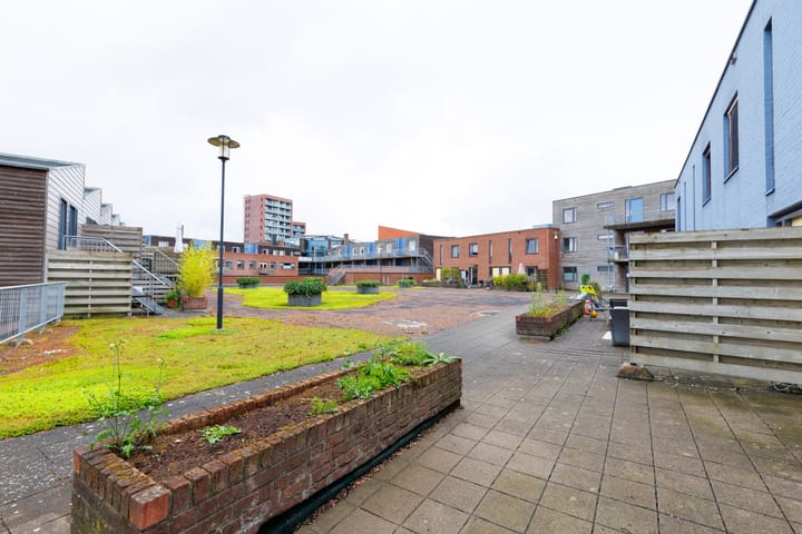 Foto 4 van Linie 323