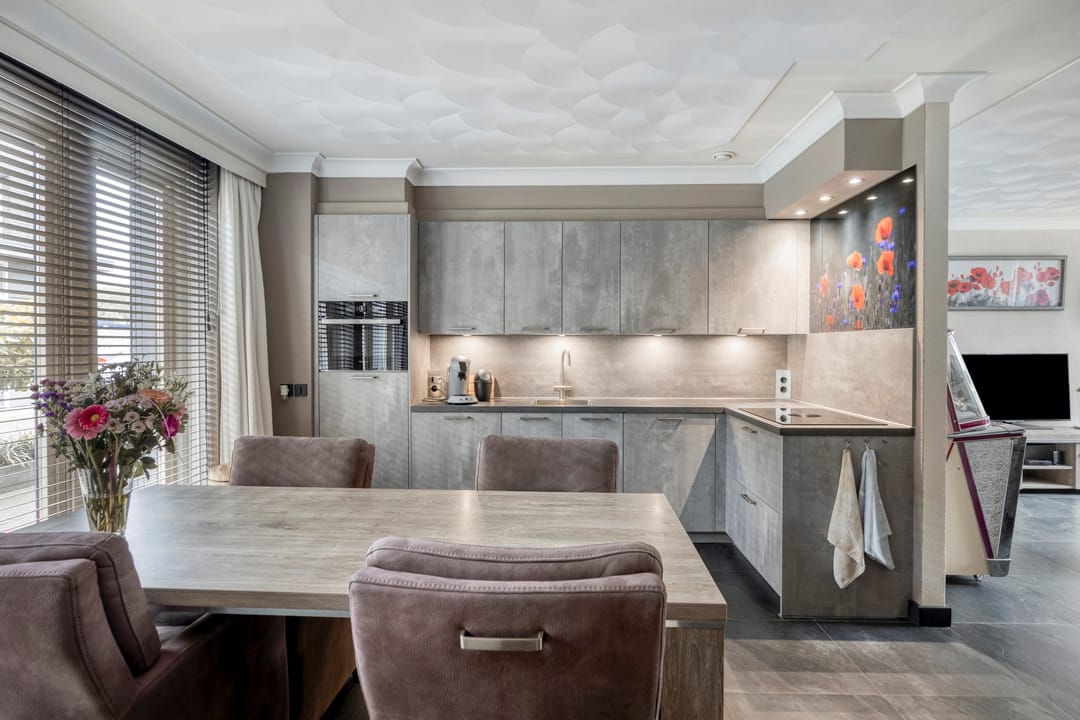 Foto 11 van Poolster 49