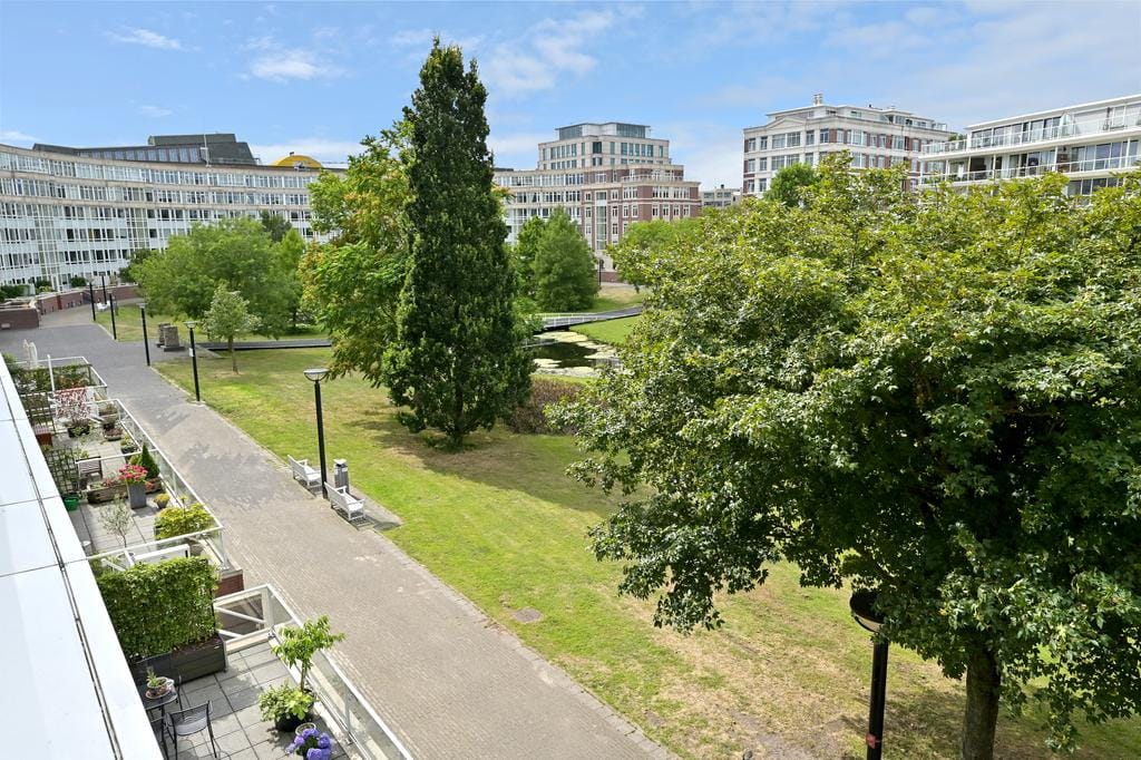 Foto 8 van Burgemeester De Monchyplein 81