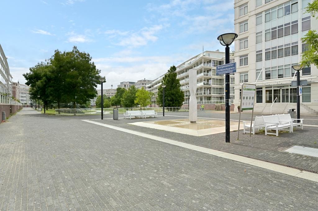 Foto 24 van Burgemeester De Monchyplein 81